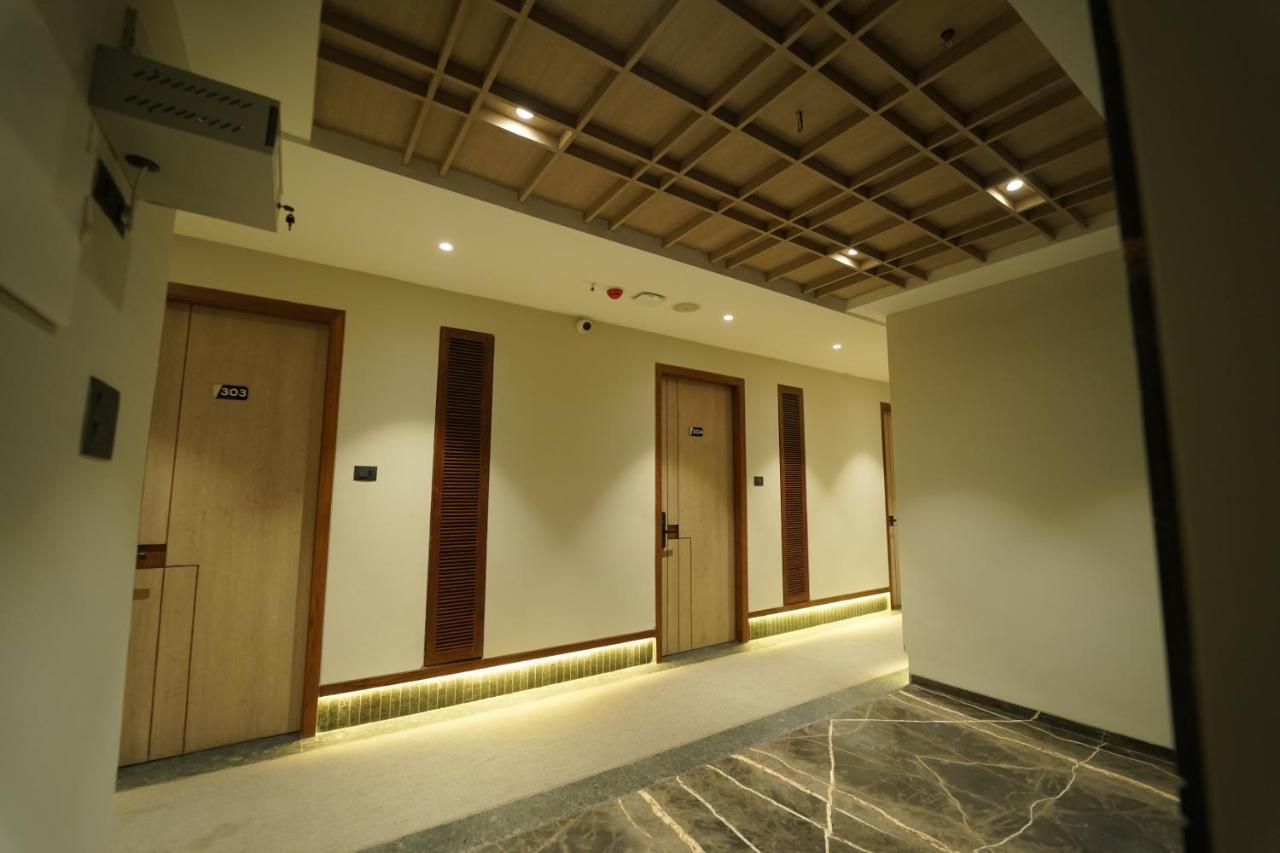 Hotel Laksh Rāipur エクステリア 写真