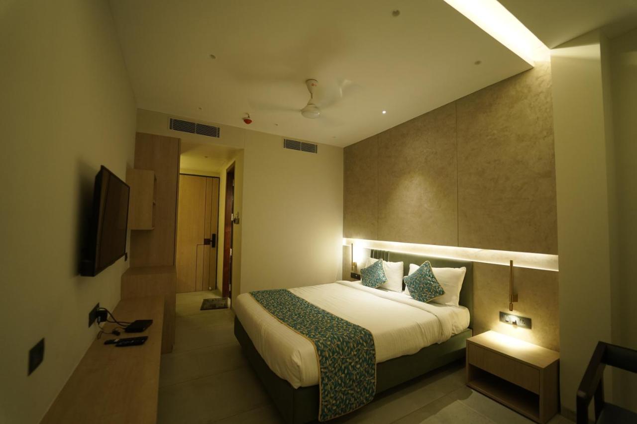 Hotel Laksh Rāipur エクステリア 写真